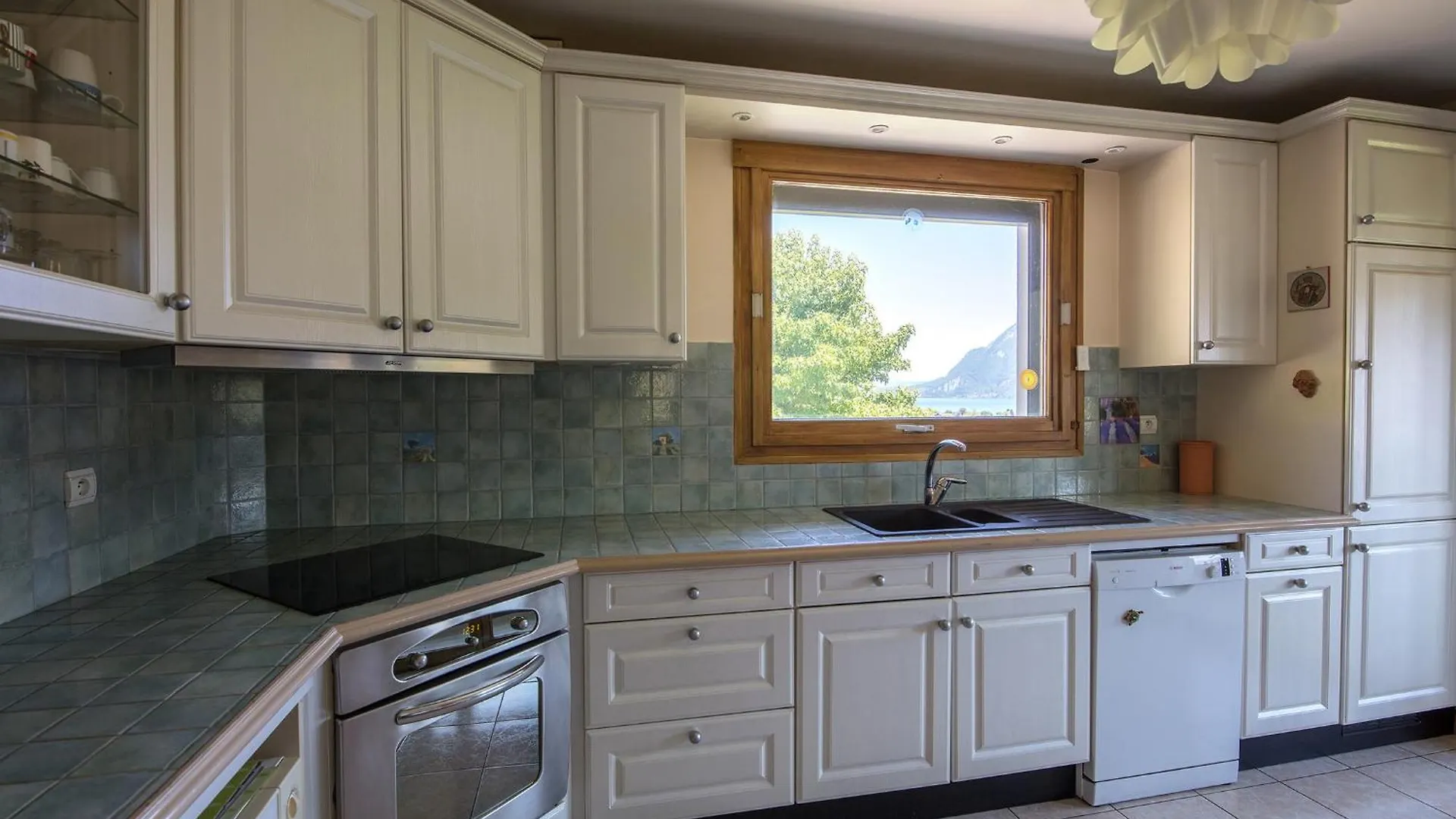 Holiday home Sevrier, Maison Vue Panoramique Sur Le Lac , 8 Personnes
